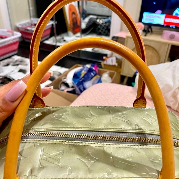 Authentic Louis Vuitton Monogram Vernis Tompkins Square M91150 Gris Handbag - Picture 8 of 17